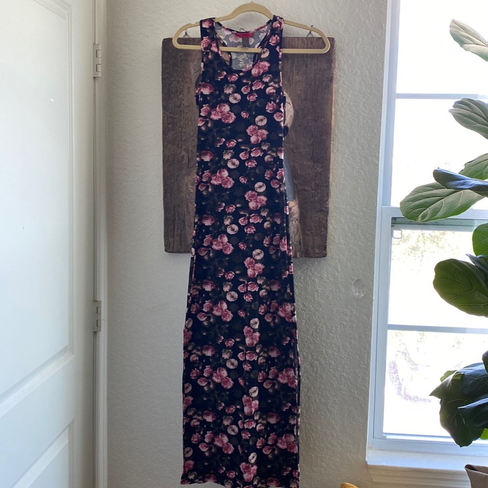 Flower size small maxi double side split dress.